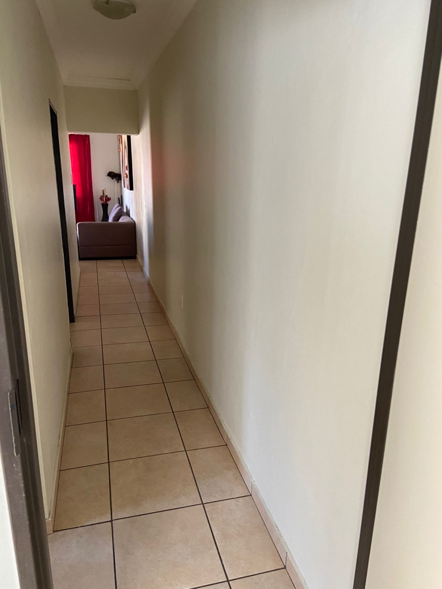 To Let 2 Bedroom Property for Rent in Dassie Rand North West